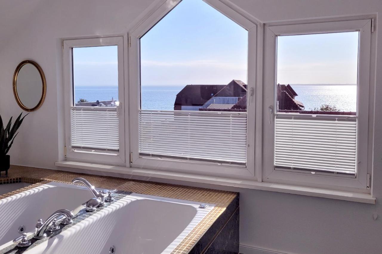 Grosse Penthouse Ferienwohnung Mit Meerblick, Sonnenterrasse & Luxusbad Von "Momentic" 希尔克道夫 外观 照片