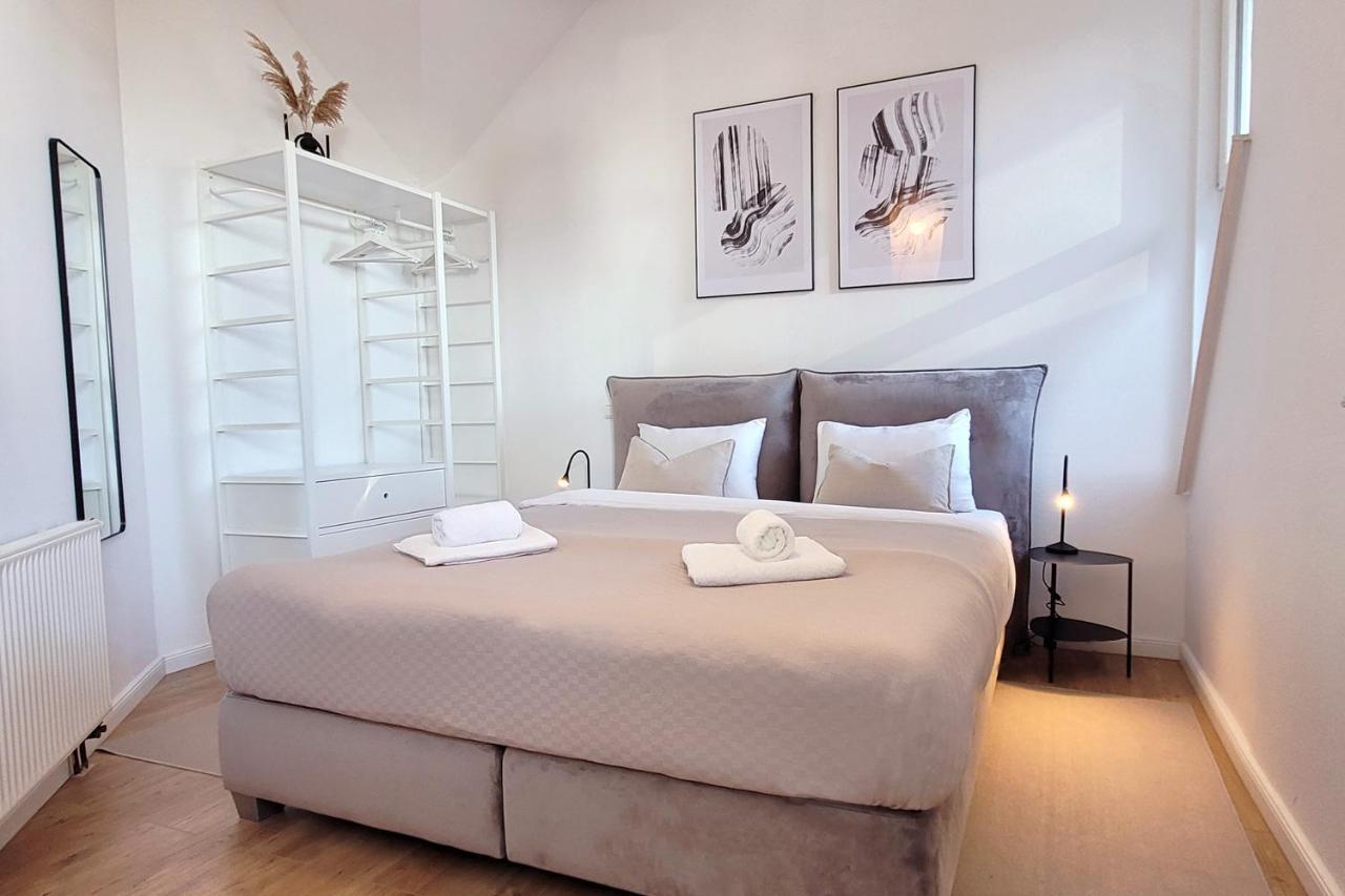 Grosse Penthouse Ferienwohnung Mit Meerblick, Sonnenterrasse & Luxusbad Von "Momentic" 希尔克道夫 外观 照片