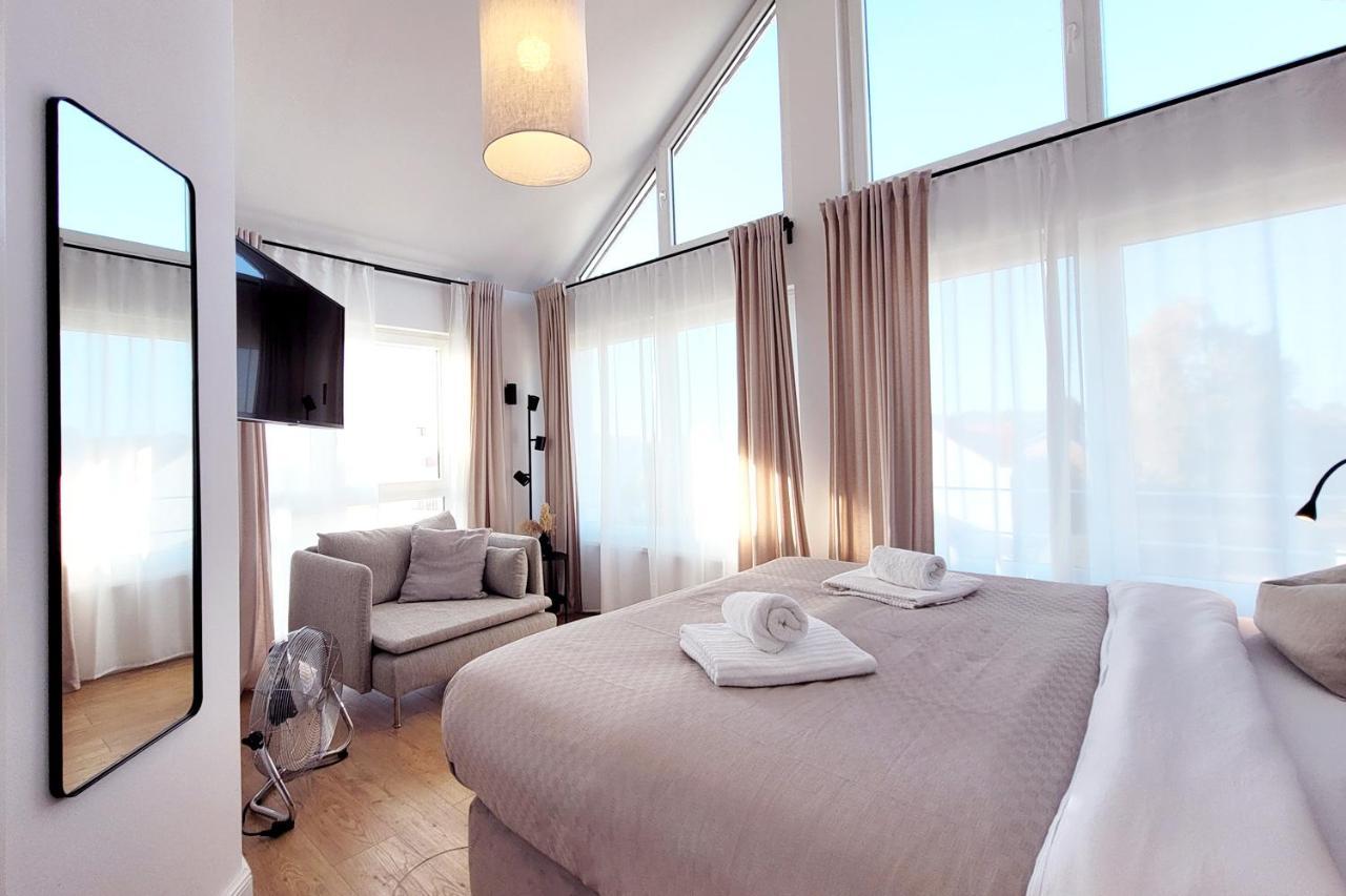 Grosse Penthouse Ferienwohnung Mit Meerblick, Sonnenterrasse & Luxusbad Von "Momentic" 希尔克道夫 外观 照片