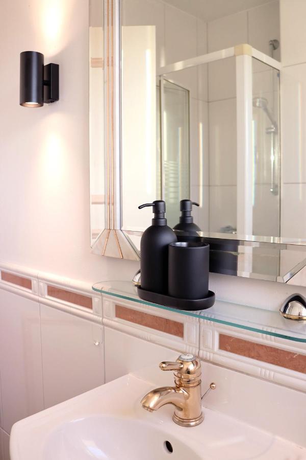Grosse Penthouse Ferienwohnung Mit Meerblick, Sonnenterrasse & Luxusbad Von "Momentic" 希尔克道夫 外观 照片
